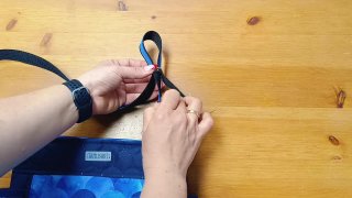 Heveder táskára fűzèse